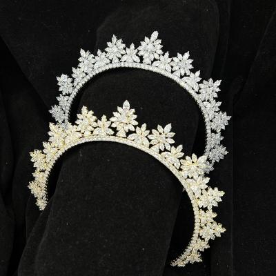 China Wedding Tiara Bridal Pearl Tiara Luxury Pageant Tiara Custom Round Crowns Tiaras Headpieces Pageant for sale