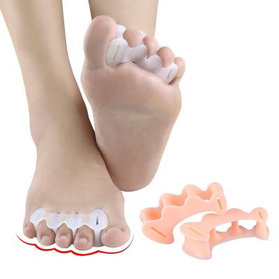 China Wholesale new product valgus large three-hole silicone toe separator foot bone hallux valgus corrector bunion toe separator for sale