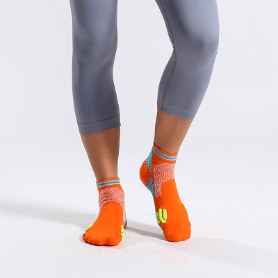 China Breathable High Quality Professional Nylon Sports Socks Football Running Socks For Men And Women for sale