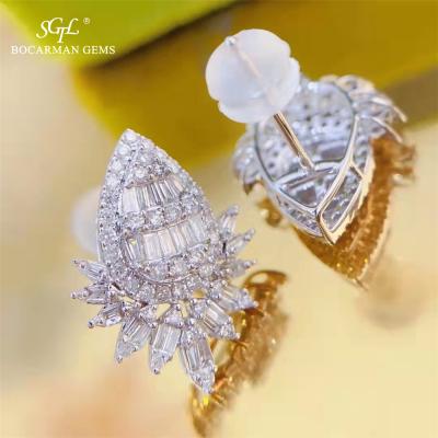 China CLASSIC Natural Pear Shaped Elegant Women's Sparkle 18k Gold Diamond Stud Earrings Accessories For Jewelry for sale