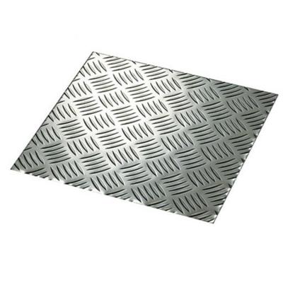 China Customized Non- Slip Stainless Steel Chequered Plate Hot Rolled Metal Sheets for sale