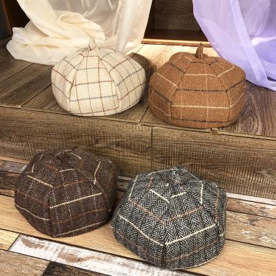 China Spring Korean Versatile Girl Student Image Women's British Painter Pumpkin Beret Hat Young Octagonal Plaid Lattice Hats for sale