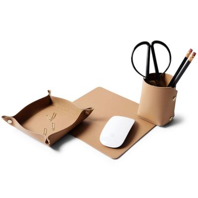 China Multifunctional Genuine Leather Desk Storage Set Custom Pencil Cup Leather Valet Tray Organizer with Mouse Pad for sale