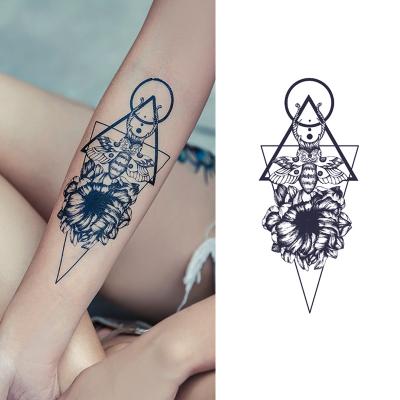 China Wholesale Realistic Water Transfer Realistic Wholesale Fashion Hand Tattoo Ink Flower And Insect Tattoo Stickers Body Hand Tattoo Sticker Military for sale