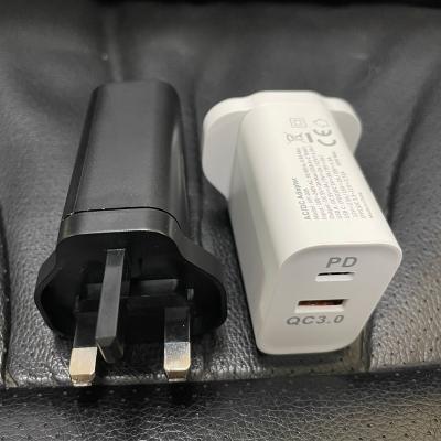 China 30W PD 30W QC3.0 Plug Wall Travel Super Fast Charging Black White Dual Port UK Charger For Mobile Type C Home Charger Samsung Phone Adapter for sale