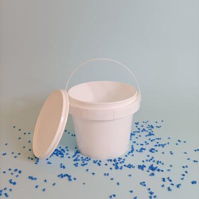 China 1l Beer Customized Color Plastic Bucket With Lid Bucket Food Grade Plastic for sale