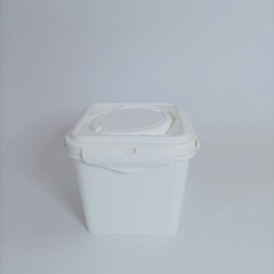 China 1l Milk Food Grade Square Plastic Buckets With Lids for sale