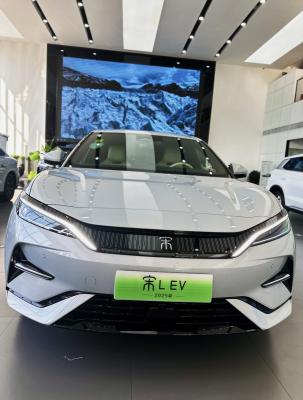 China 2024 Nuevo vehículo de energía BYD Song EV Dm-I 4WD Coche 662Km 5 asientos SUV en venta