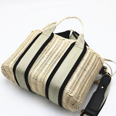 China High quality low price wholesale beach rattan woven bag woven shoulder messenger shopping bag for sale