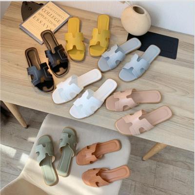 China CUSHIONING 2020 summer fashion H style flat slippers for women fashion sandals for sale