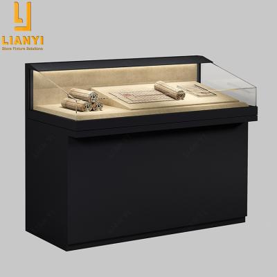 China Modern or Customized Glass Slope Museum Exhibition Display Stand Jewelry Showroom Display Cabinet for sale