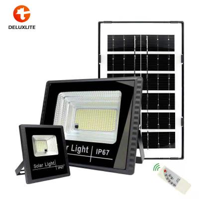 China Latest sports stadiums high lumen landscape floodlight lamp IP66 waterproof 25w 40w 60w 100w 200w 300w led solar flood light for sale