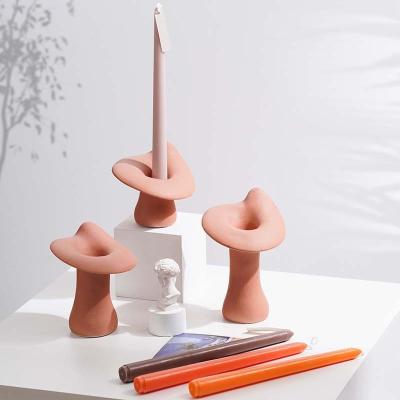 中国 Home Decoration Ceramic Mushroom Candlestick Dining Table Candle Holder Opens Living Room Candle Holder Home Decoration Accessories 販売のため