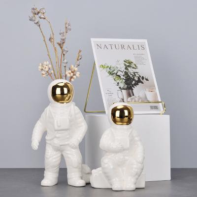 Китай Other Space Man Sculpture Astronaut Fashion Vase Modern Cosmonaut Model Ornament Decorations Garden Ceramic Statue Home продается