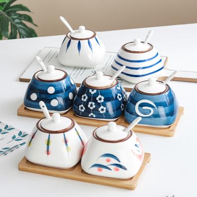 Chine Stored Japanese Ceramic Seasoning Jar Set Kitchen Household Salt Jar Seasoning Box Seasoning Bottle Monosodium Sugar Glut à vendre