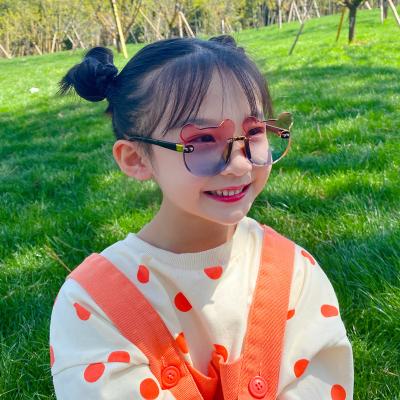 China Rimless Kids Sunglasses Teddy Bear Sunglasses Little Girls Baby Kids Boys Fashionable Oversized Luxury Sun Glasses Environmentally Friendly Glass for sale