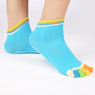 China Aonfit Antibacterial Most Popular New Design Super Selling Yoga Pilates Sock for sale