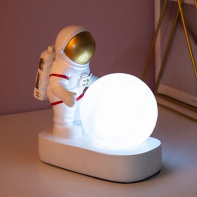 China Modern Wholesale Cute Home Astronaut Gifts Design Decorative Lighting Lamp Night Lights for sale