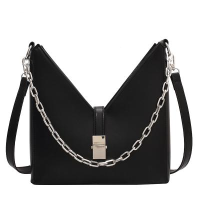 China Fashion Leather Handbag Tote Bag Shoulder Lady Bag Handbag Triangle Buckle Chain Triangle Buckle For Ladies for sale