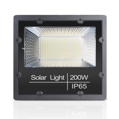 China Garden 40w 60w 200w 300w IP65 Waterproof Energy Saving Waterproof Solar Powered Led Outdoor Solar Flood Light for sale