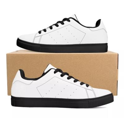 China Cushoining DIY Custom White / Black Color Skateboarding Fashionable Shoes For Men And Women for sale