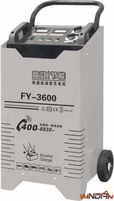 China 12V / 24V Garage Equipment Auto Battery Charger 70% 1000A Charge Current for sale