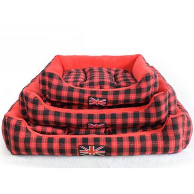 China Sustainable Hot Sale Checked Fabric British Style Pet Bed Soft Warm Anti Slip Cat Dog Heated Pet Bed for sale