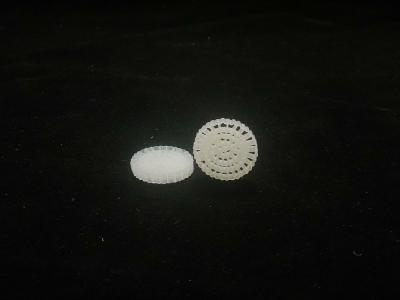 China Meios plásticos do HDPE 25X4mm para o tratamento de águas residuais à venda