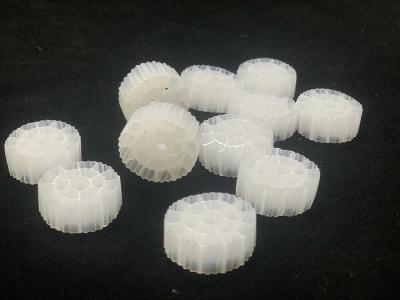 중국 Y3 하얀 100% 처녀 HDPE K1 MBBR 필터용 여과 매체 25X10mm 판매용