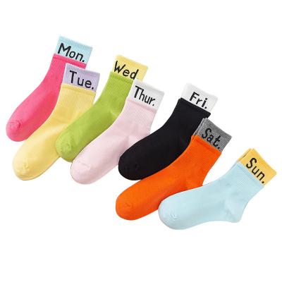 China 040ml Breathable Patchwork Colorful Custom High Quality Sweat-absorbent Socks Seven Days Letter Crew Cotton Socks for sale