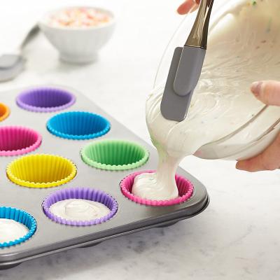 China Viable Custom Small Food Grade Mini Decor Muffin Cake Mold Silicone Muffin Cups for sale