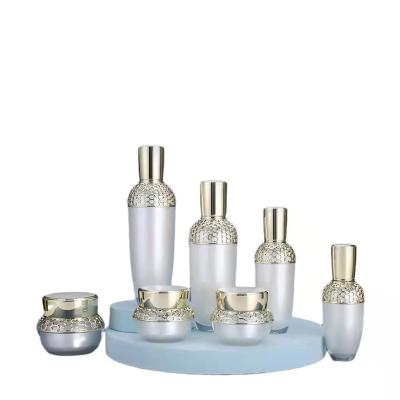 China Personal Skin Care Packaging Square Round Airless Cosmetic Pump Bottle Acrylic Cream Spray Containers for sale