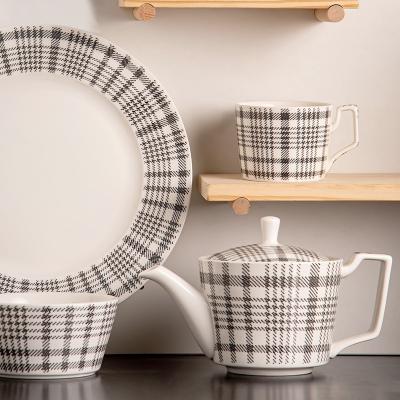 China Sustainable Fabric Pattern Dinnerware Set In Modern Nordic Style For Luxury Tableware for sale