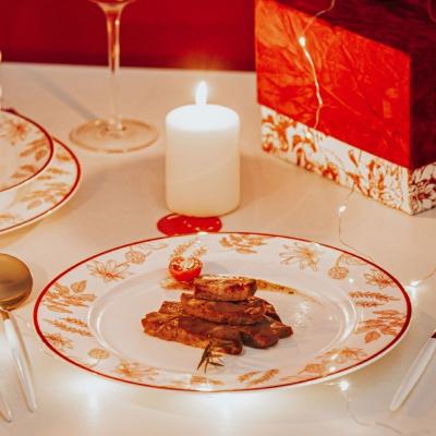 China Christmas Dinnerware Sets Bone Gift For Christmas 2023 Plant Pattern Type Dinnerware Type for sale