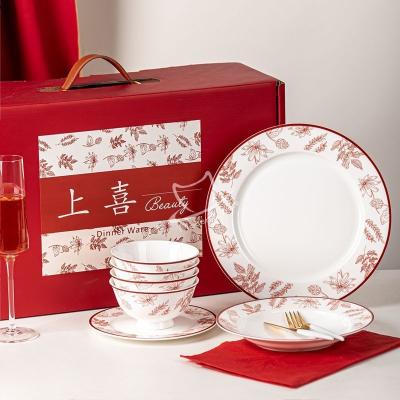 China Business Gifts Dinnerware Sets 2023 Christmas Year Gift Items With Porcelain Material for sale