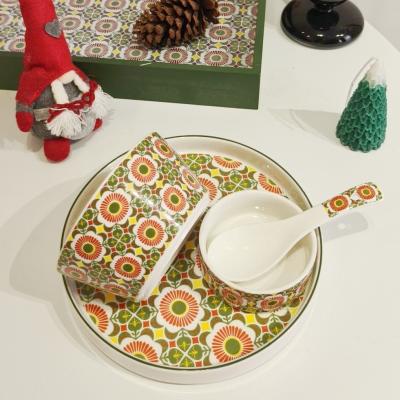 Chine Presents Porcelain Ceramic Dinner Set For Women'S 2024 Christmas Table Set à vendre