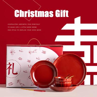 China OEM en ODM Rood glazuur kerstgereedschap set keramische schaal porseleinen bord voor cadeautjes gelegenheid Te koop