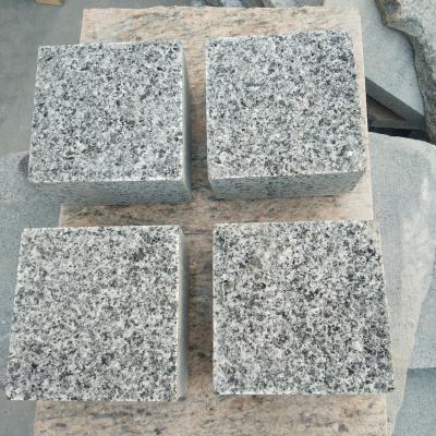 China New Modern G654 Gray Granite Cube Stone Dark for sale