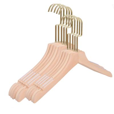 China Viable Graphic Cloth Hanger Customization Bag Hanger Fabrics Racks Free Sample Anti-Slip Wire Hanger Hot Sales Home Storage for sale