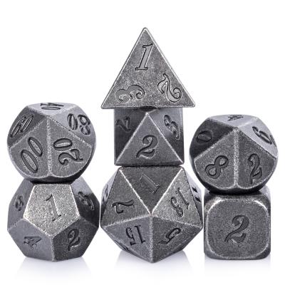 China DND Games 7PCS Metallic Antique Silver Dice With Pocket For Tabletop And Rolling Dice Dice Metal Dice Set DND for sale