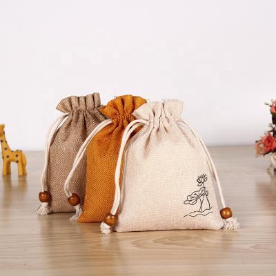 China Custom Made Eco-Friendly Canvas Pouch Jewelery Bag Burlap Gift Bag Eco-Friendly With Printed Logo for sale