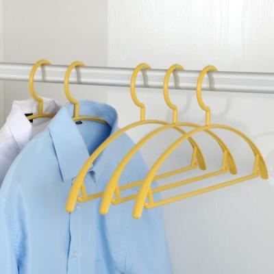 China Space Saving Home Storage Racks Hanging Plastic Suit Hangers For Cloths for sale