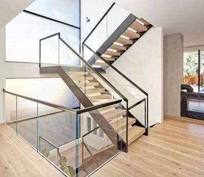 China Modern Indoor Wooden Staircase Isolation Laminated Glass Stair Tread Glass Fence And Balustrade for sale