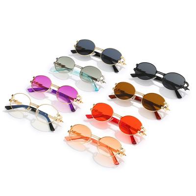 China 2022 newest high quality fashion retro women's sunglasses summer popular sunglasses vintage metal wholesale retro for sale