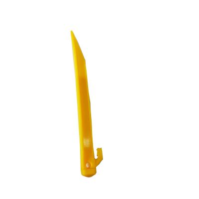 China Outdoor Tent Accessories Hot Seller Outdoor Plastic Peg Stake With New PP Material for sale