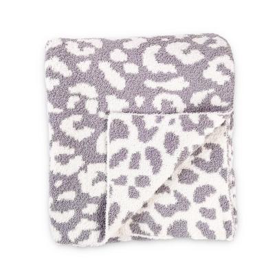 China Custom Logo Luxury Leopard Thick Chunky Anti-Pull Cozy Polyester Knit Throw Blanket For Home Decor for sale