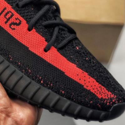 China Free Shipping Custom Brand CUSHIONING Original Yeezy Black Red Yeezy Logo With Brand Logo Shoe Box Men Sneakers for sale