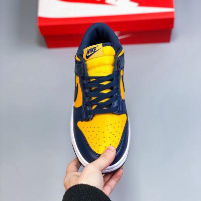 China OG SB CUSHIONING Dunks Michigan Basses Sneaker Mens Womens Fashion Skater Board Shoes Sports Shoes N i k e White Sneaker for sale