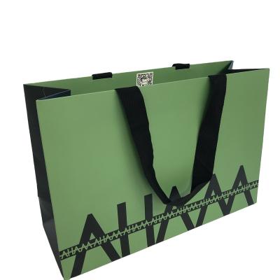 China Recyclable 2023 fashion customized packaging paper bags for sale