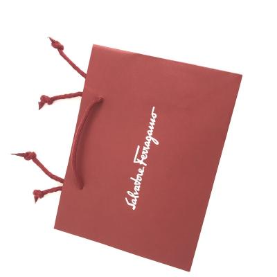 China Bio-degradable 2024 NEW ArrivalCustom logo brown gift bag with jewelry/cosmetic gift paper bags for sale